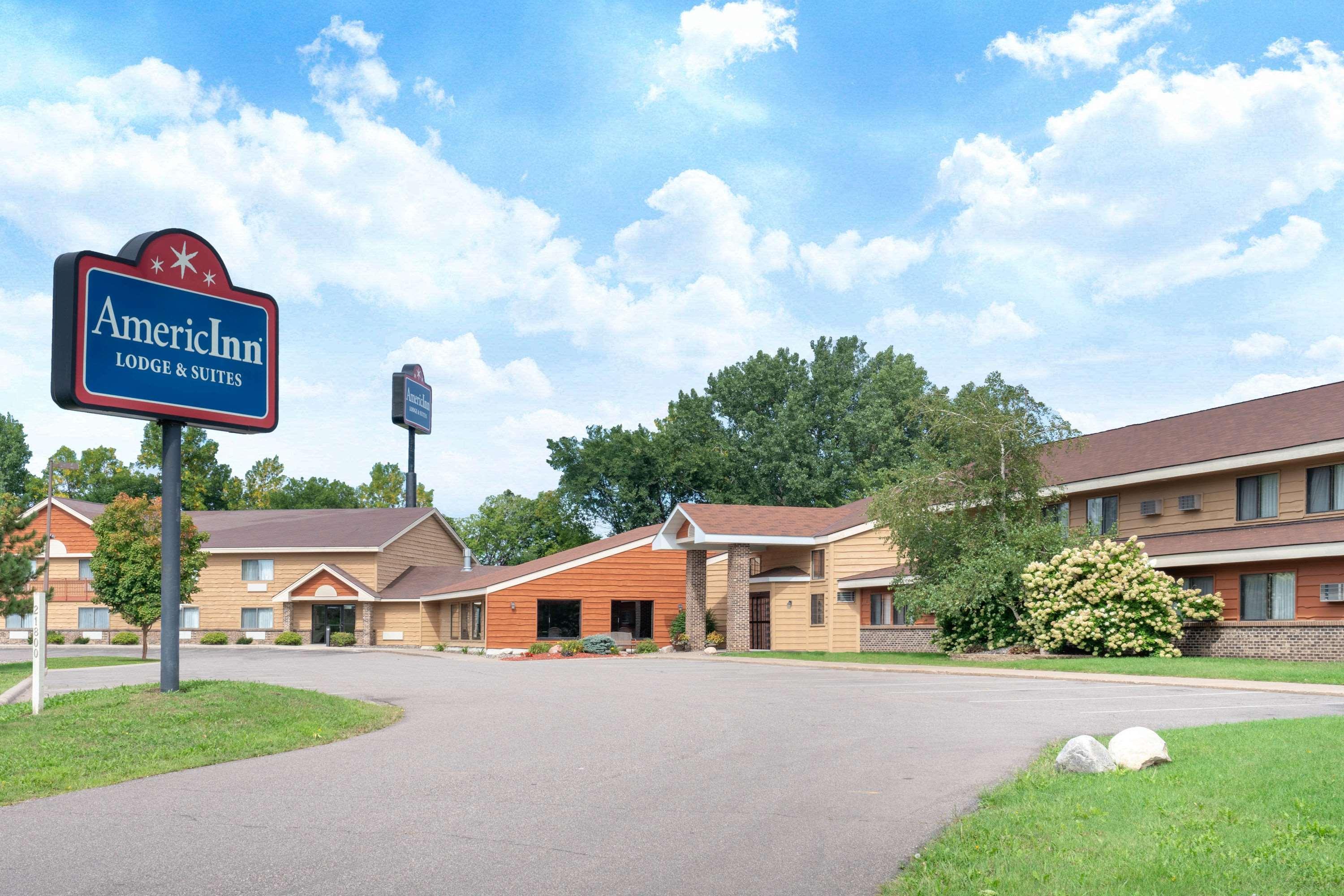 Americinn By Wyndham Rogers Экстерьер фото